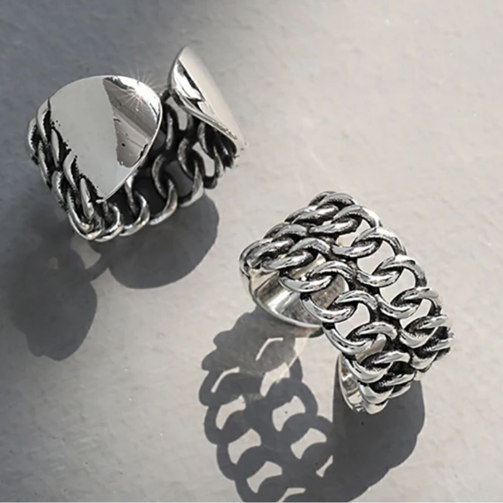 The Double Link Punk Ring in antiqued 925 silver.